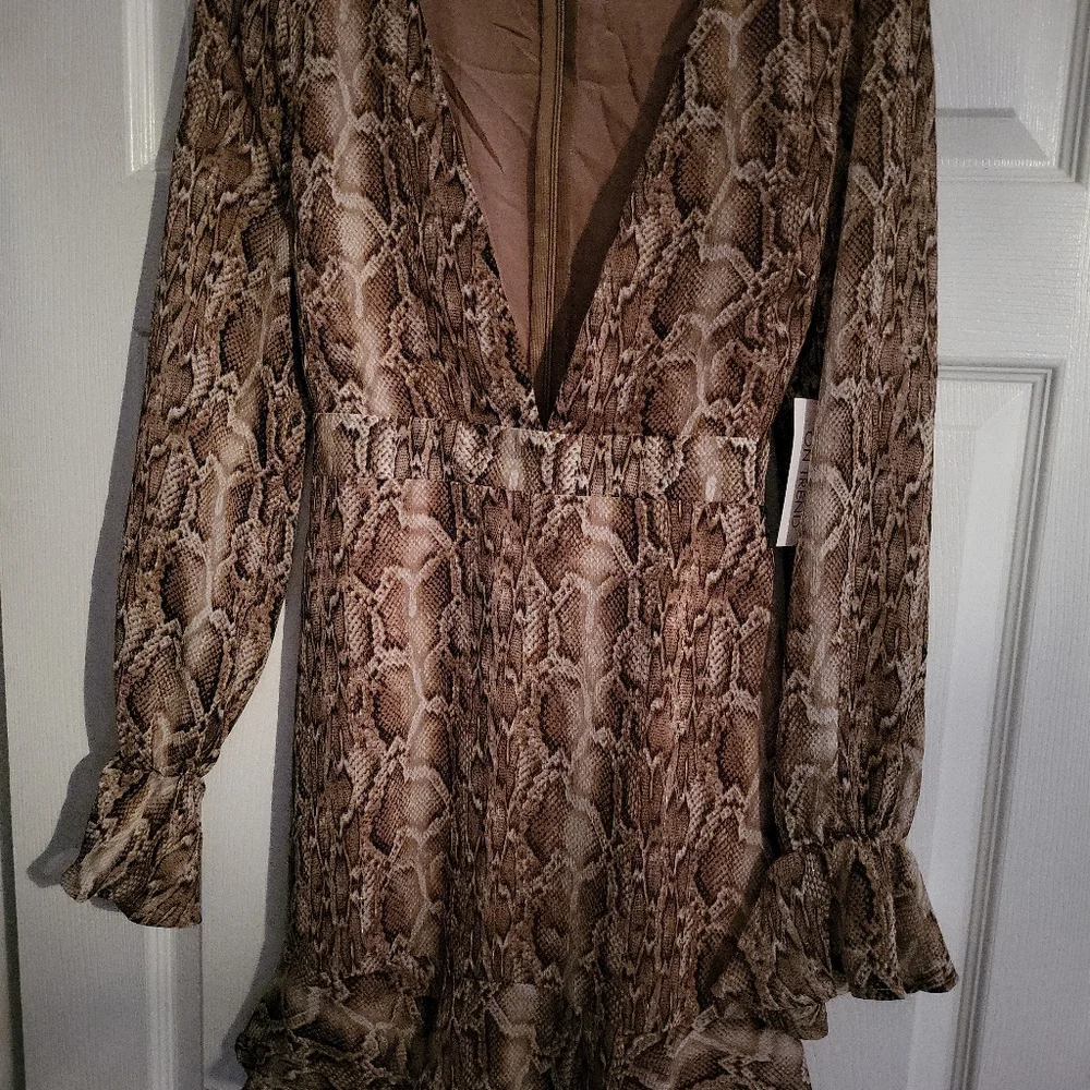 Mod On Trend Snake Dress - Picture 1 of 5